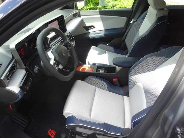 Renault - R5 E-Tech Electric Roland Garros