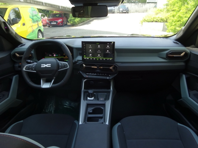 Dacia - BIGSTER EXTREME HYBRID 155