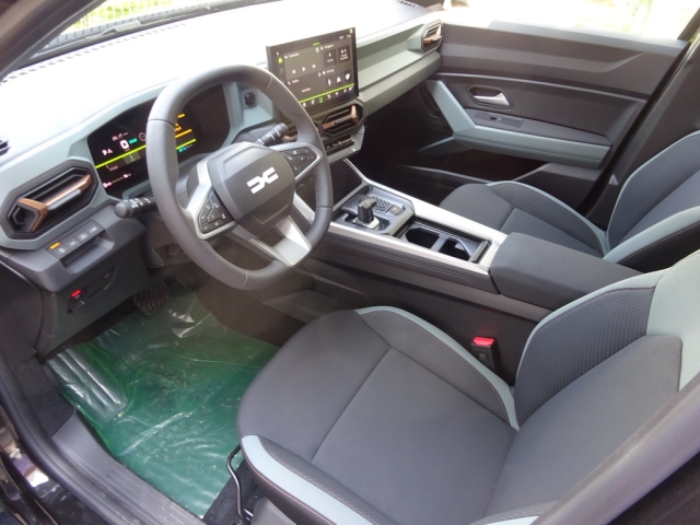Dacia - BIGSTER EXTREME HYBRID 155