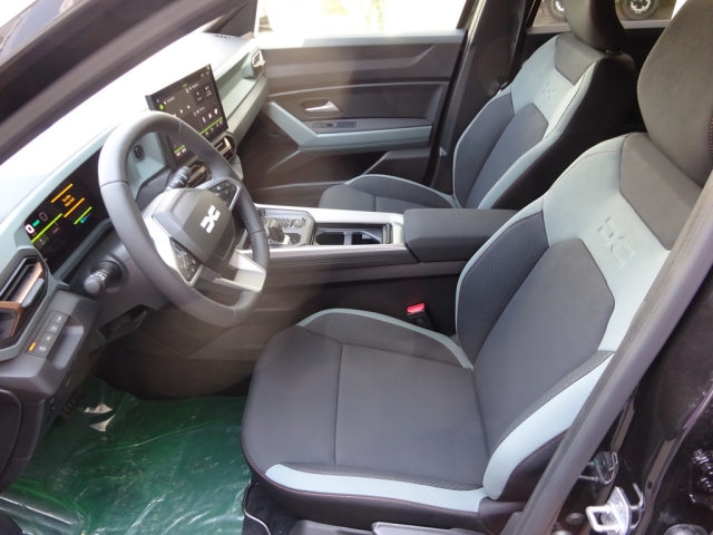 Dacia - BIGSTER EXTREME HYBRID 155
