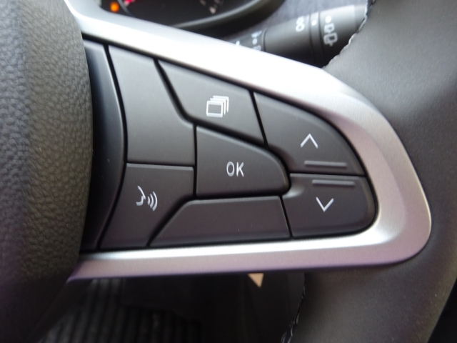 Dacia - SANDERO EXPRESSION TCe 100