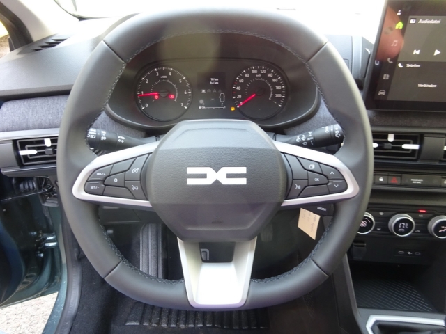Dacia - SANDERO EXPRESSION TCe 100