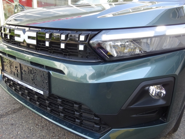 Dacia - SANDERO EXPRESSION TCe 100