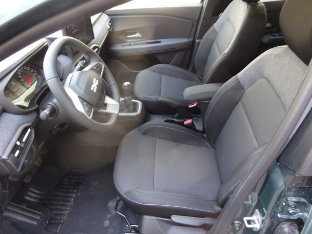 Dacia - SANDERO EXPRESSION TCe 100