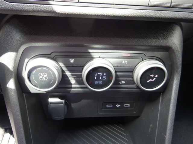Dacia - SANDERO STEPWAY EXPRESSION TCe 110