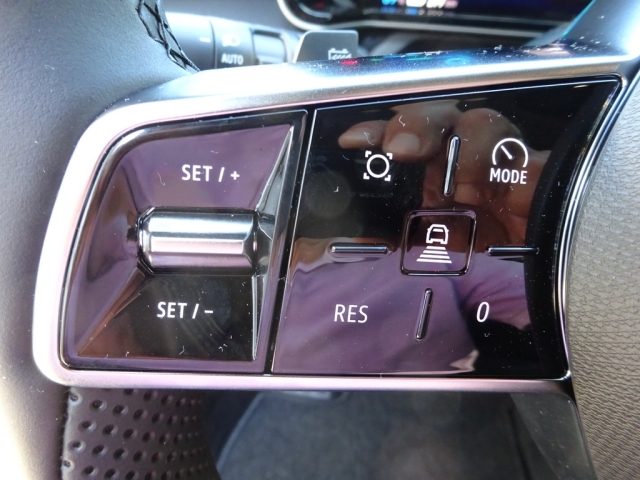 Renault - RENAULT 4 E-TECH ELECTRIC Iconic 150 PS comfort range