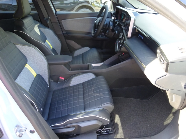 Renault - RENAULT 4 E-TECH ELECTRIC Iconic 150 PS comfort range