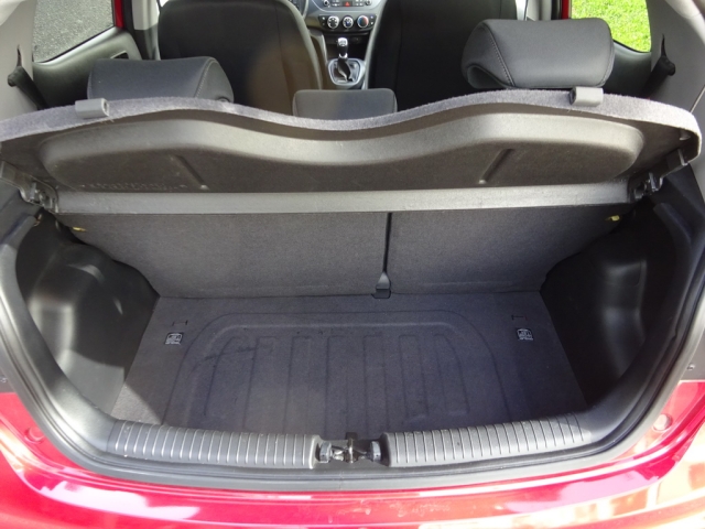 Hyundai - I10L3 PLUS 1,0 MT (304qq)
