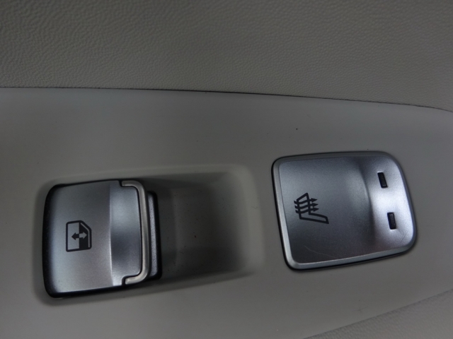 Hyundai - Santa Fe PHEV Luxury Line 1,6 T-GDi PHEV 4WD AT s1