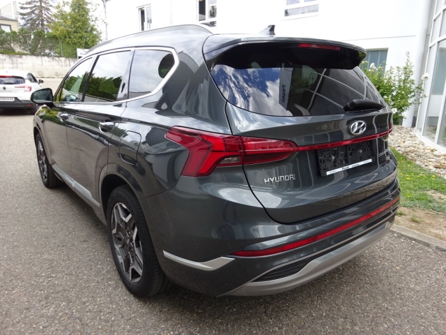 Hyundai - Santa Fe PHEV Luxury Line 1,6 T-GDi PHEV 4WD AT s1