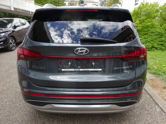 Hyundai - Santa Fe PHEV Luxury Line 1,6 T-GDi PHEV 4WD AT s1