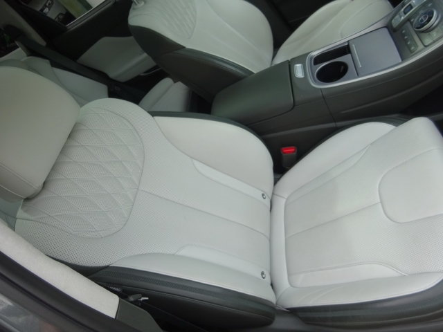 Hyundai - Santa Fe PHEV Luxury Line 1,6 T-GDi PHEV 4WD AT s1