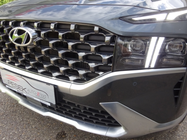 Hyundai - Santa Fe PHEV Luxury Line 1,6 T-GDi PHEV 4WD AT s1