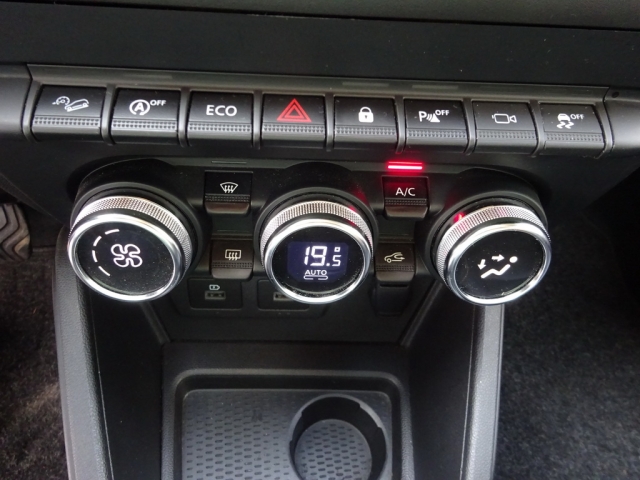 Dacia - DUSTER EXTREME TCe 150 4WD (A3 4 M3M 6US)