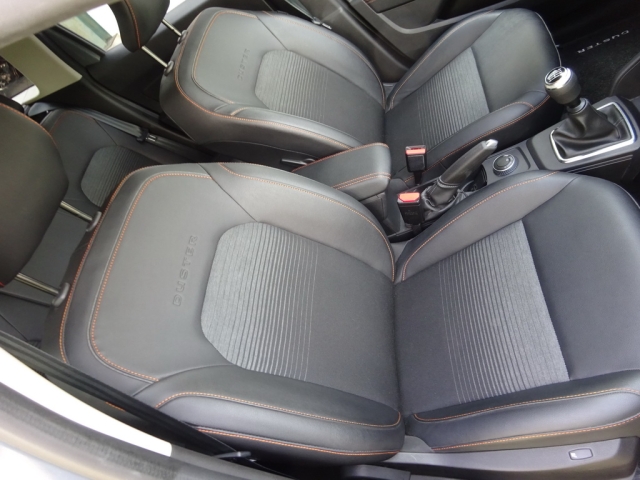 Dacia - DUSTER EXTREME TCe 150 4WD (A3 4 M3M 6US)