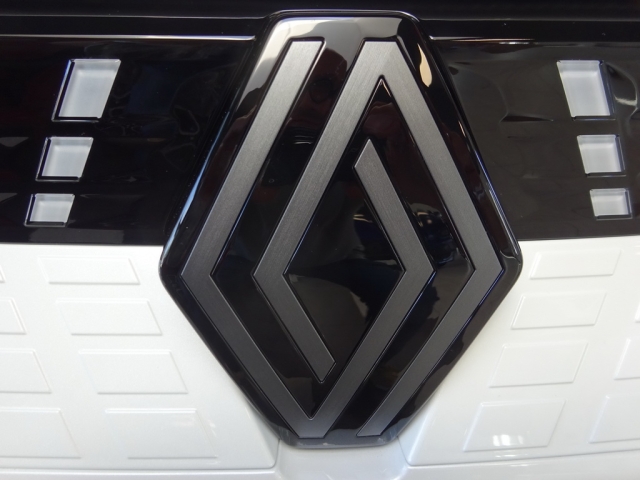 Renault - CAPTUR ESPRIT ALPINE E-TECH FULL HYBRID 160