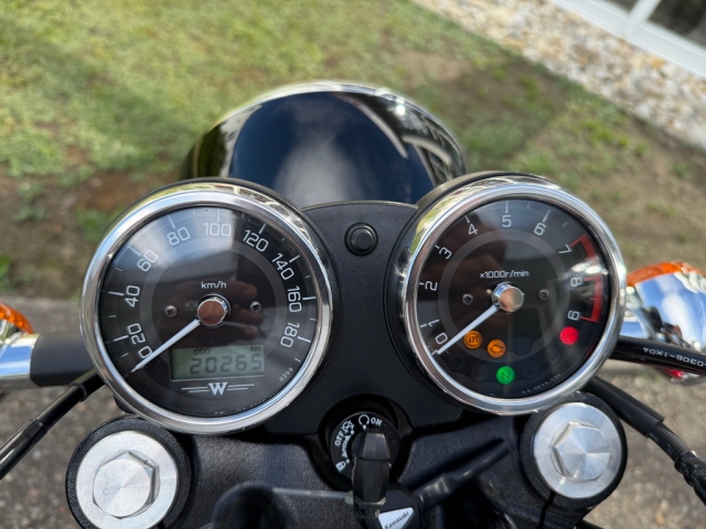 Kawasaki - W800