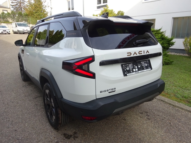 Dacia - BIGSTER EXTREME HYBRID 155