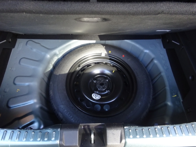 Dacia - SANDERO STEPWAY EXTREME+ TCe 90 (STVB M6 6U S)