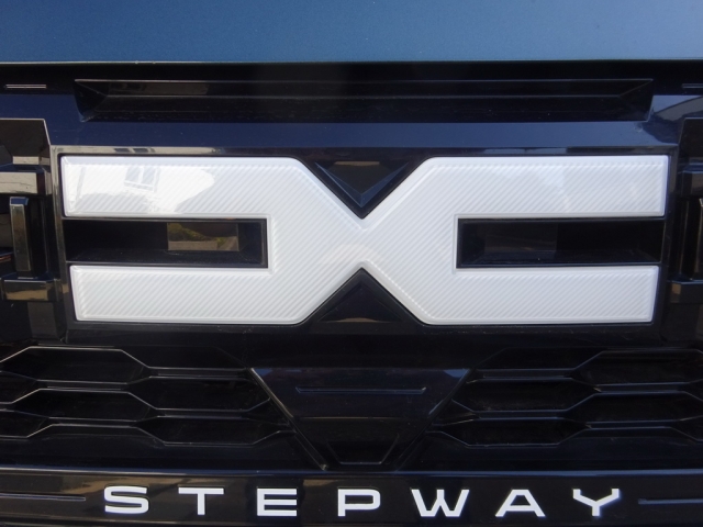 Dacia - SANDERO STEPWAY EXTREME+ TCe 90 (STVB M6 6U S)
