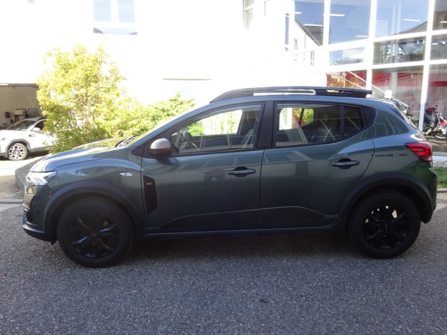 Dacia - SANDERO STEPWAY EXTREME+ TCe 90 (STVB M6 6U S)