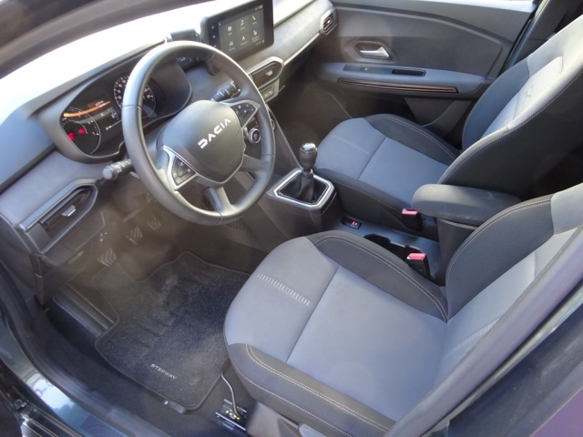 Dacia - SANDERO STEPWAY EXTREME+ TCe 90 (STVB M6 6U S)
